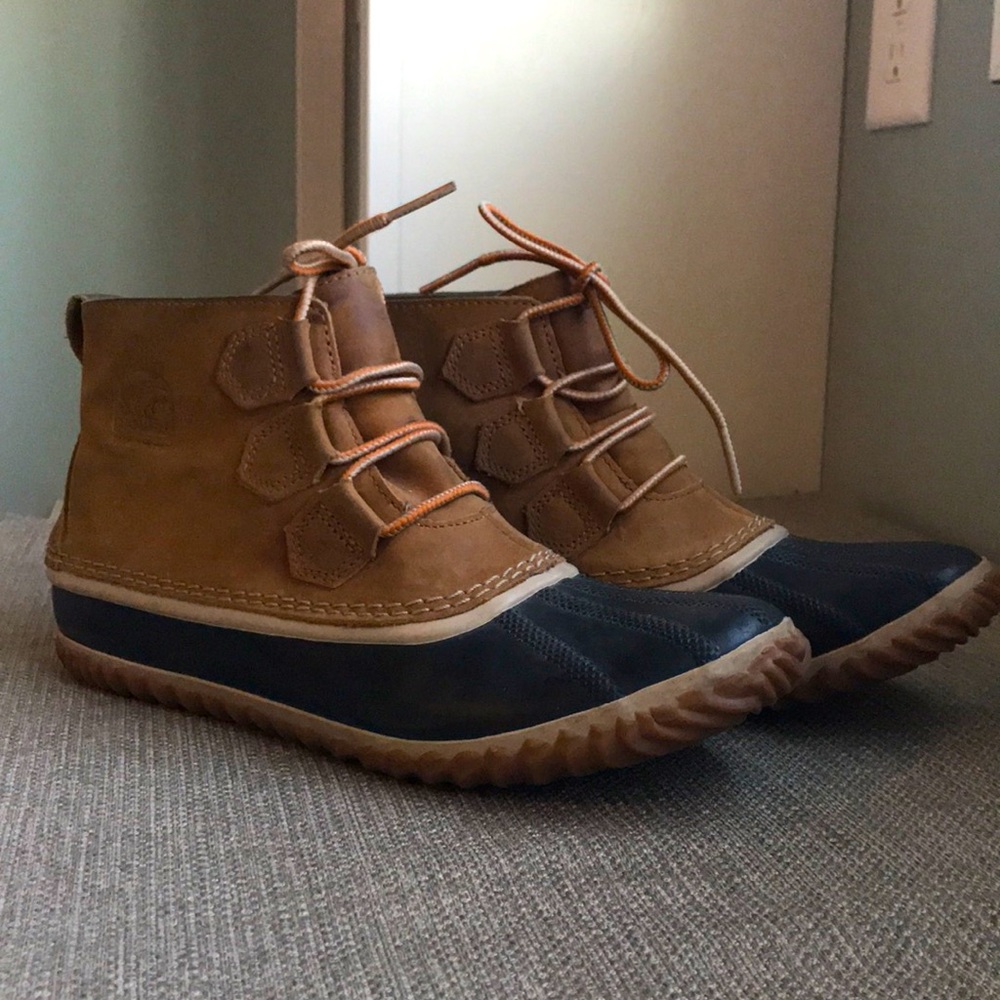 Sorel Out and About Boots Size 10